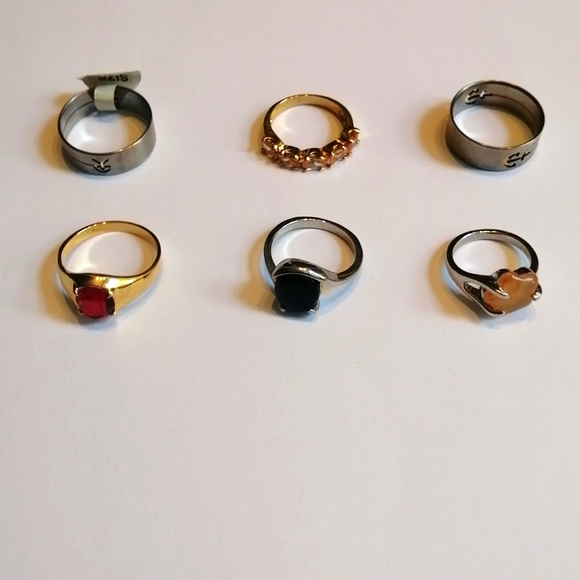 6 Rings Mystery Box, Mix of 18K GP, NWT, SS - Picture 5 of 8